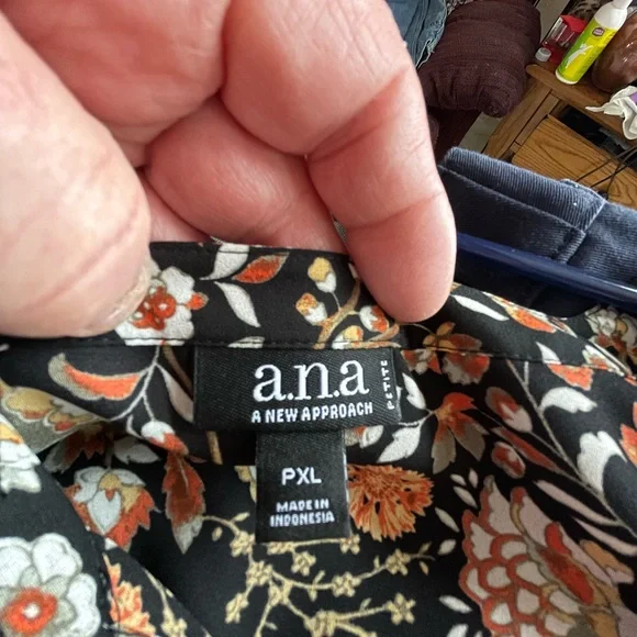 Pull over blouse - Picture 9 of 12